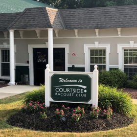 Courtside Racquet Club Entrance